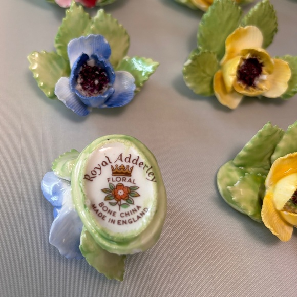 Royal Adderley Bone China Flower Place Card Holders - Set of 9 - Picture 7 of 8